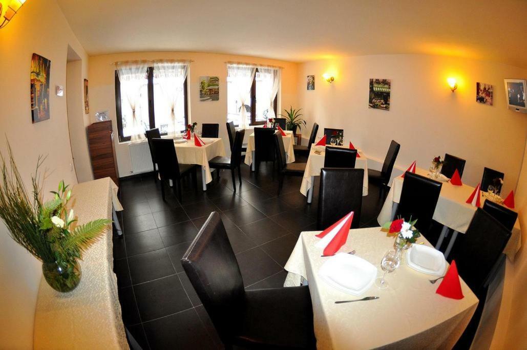 בראשוב Hotel Gema מראה חיצוני תמונה