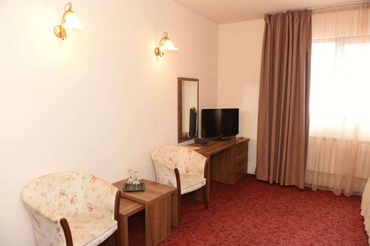 בראשוב Hotel Gema מראה חיצוני תמונה