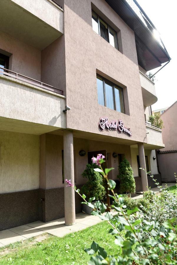 בראשוב Hotel Gema מראה חיצוני תמונה